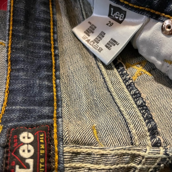 Ladies size 29 Lee Jeans in EUC - Picture 3 of 3